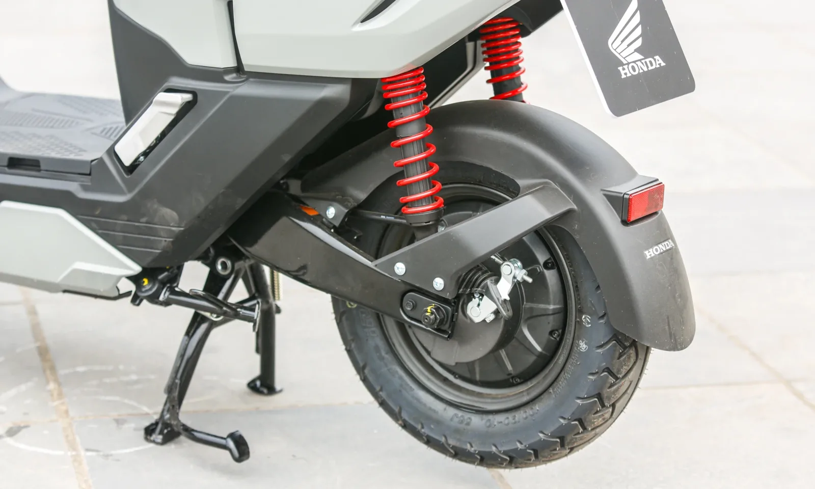Giá xe Honda ICON e: 2026 mới nhất: Bảng giá, chi phí pin và giá lăn bánh