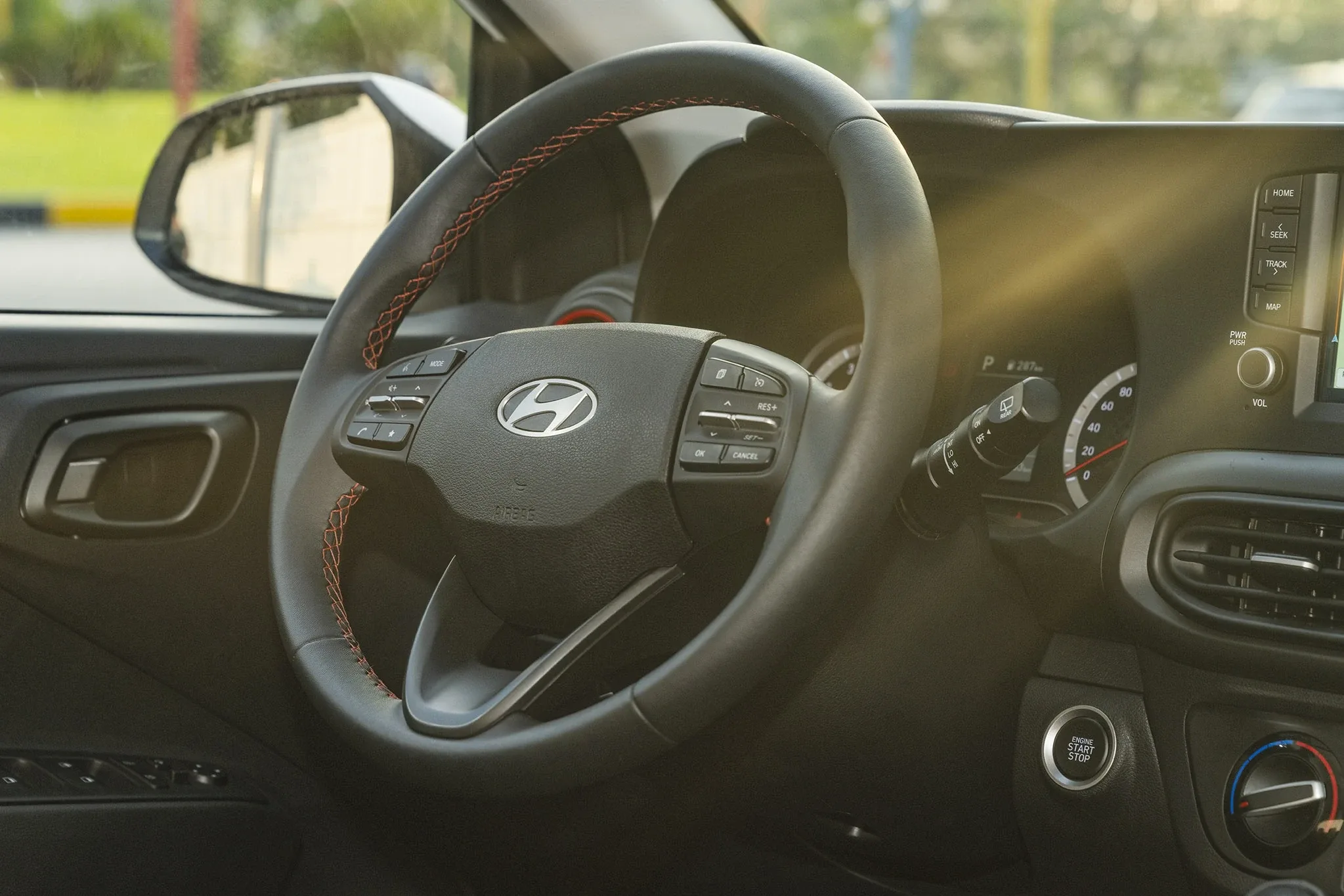 Giá xe Hyundai i10 2026 mới nhất: bảng giá niêm yết, giá lăn bánh và ưu đãi