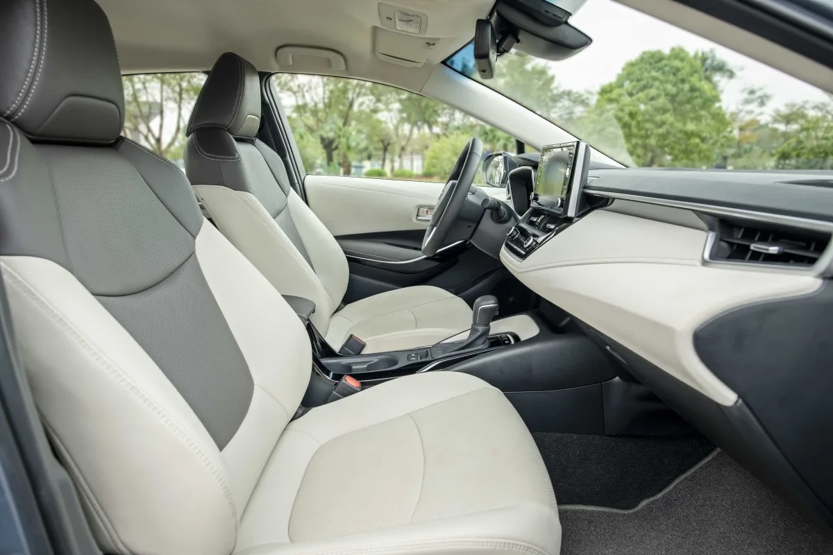 Giá xe Toyota Corolla Altis 2026: Bảng giá niêm yết, lăn bánh và thông số mới nhất