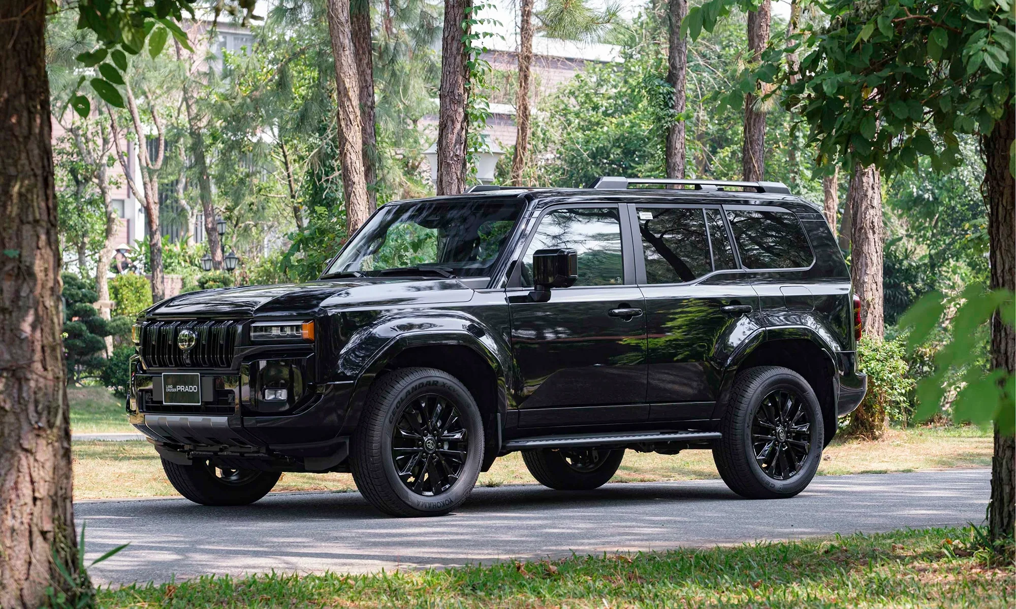 Giá xe Toyota Land Cruiser Prado 2026 mới nhất tại Việt Nam