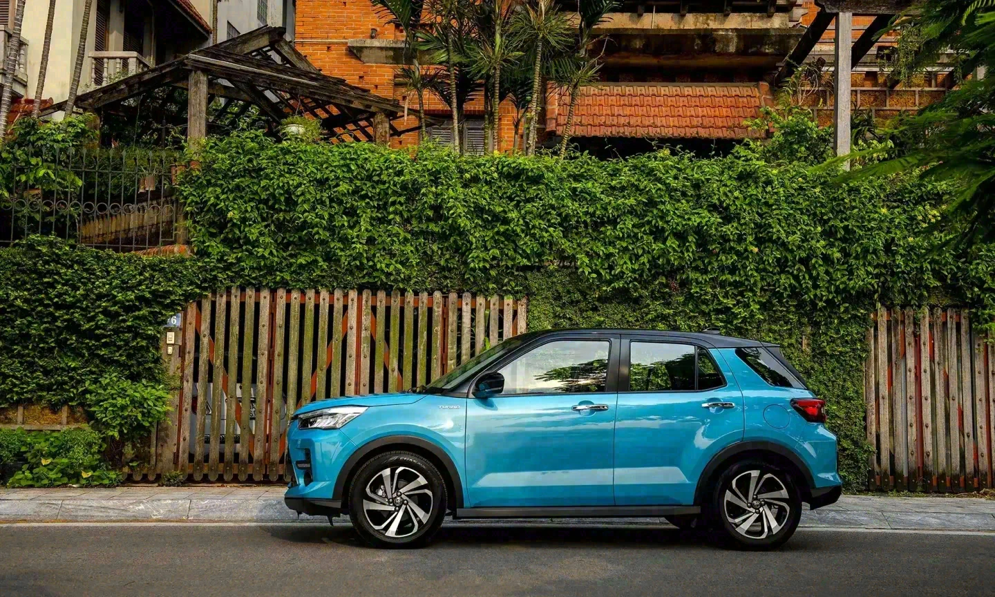 Giá xe Toyota Raize 2026: Niêm yết, Lăn bánh & Ưu đãi mới nhất