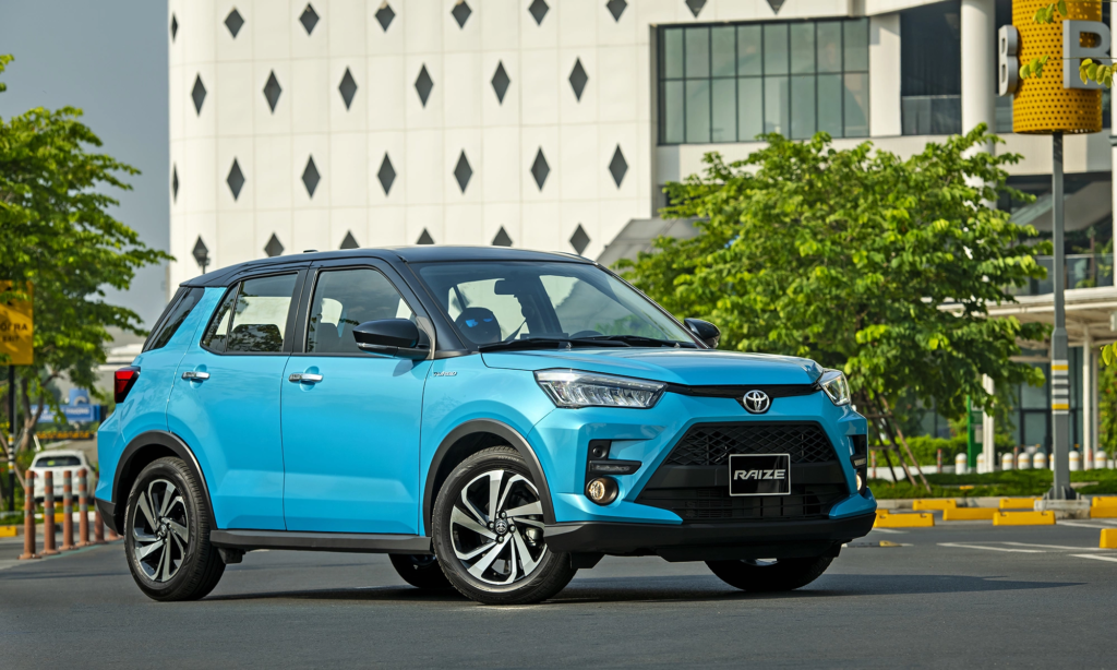 Giá xe Toyota Raize 2026: Niêm yết, Lăn bánh & Ưu đãi mới nhất