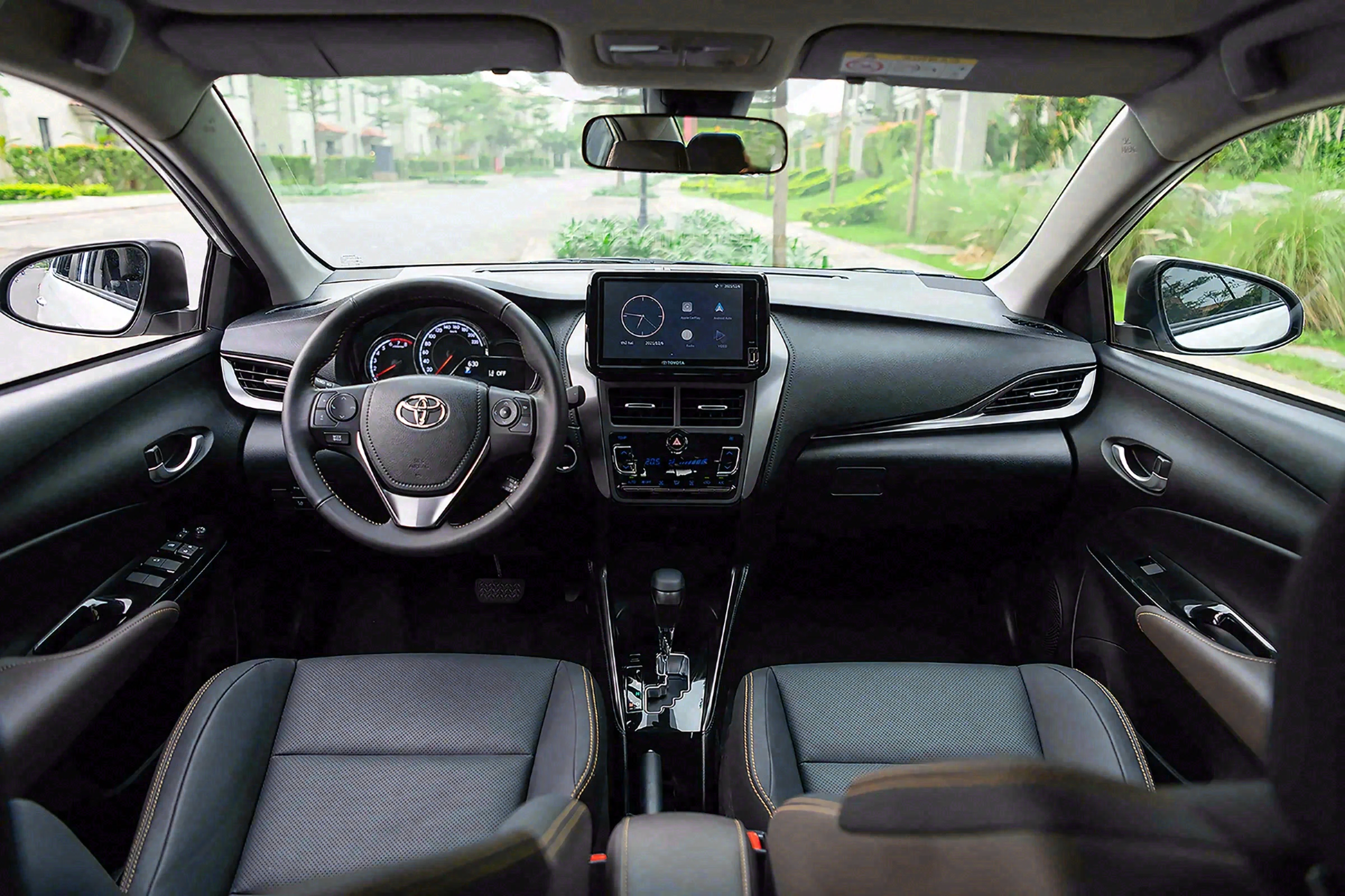 Giá xe Toyota Vios 2026: Niêm yết, Lăn bánh & Ưu đãi mới nhất