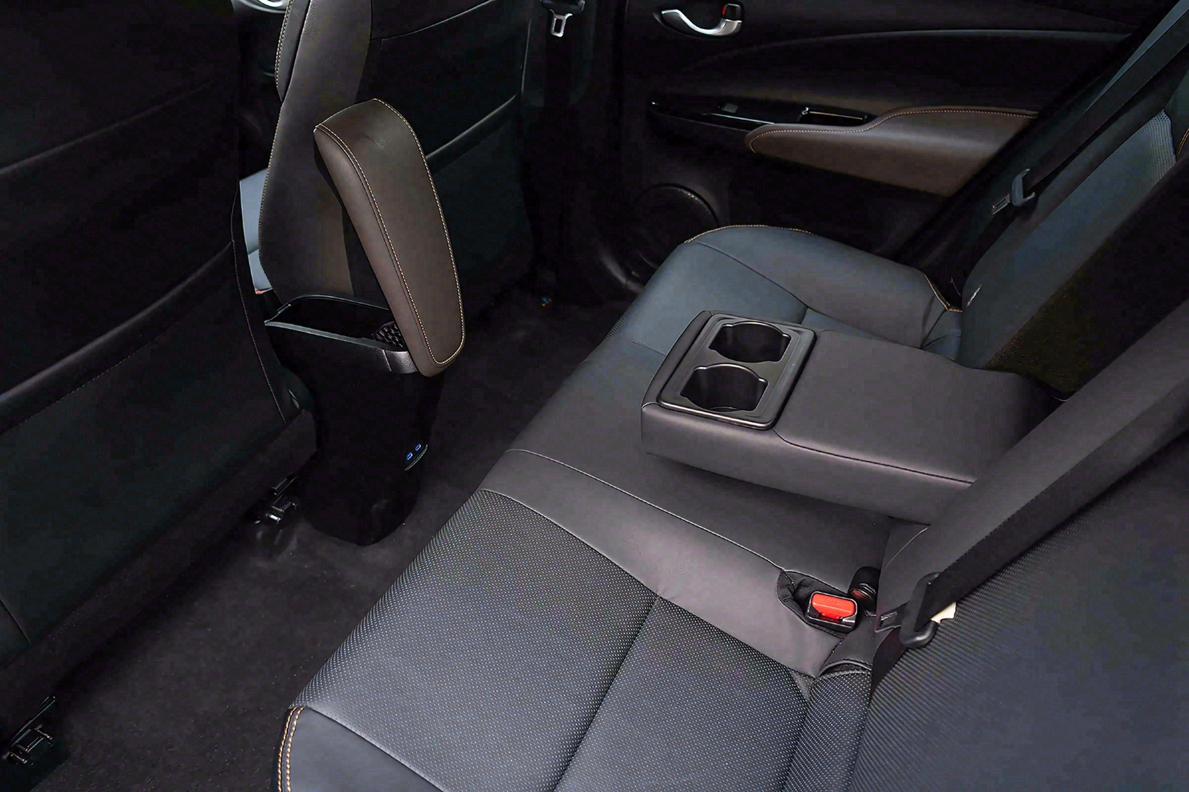 Giá xe Toyota Vios 2026: Niêm yết, Lăn bánh & Ưu đãi mới nhất