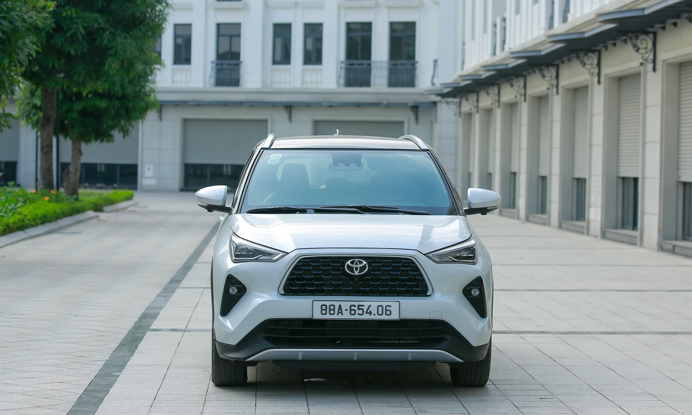 Giá xe Toyota Yaris Cross 2026: Bảng giá niêm yết, lăn bánh và ưu đãi mới nhất
