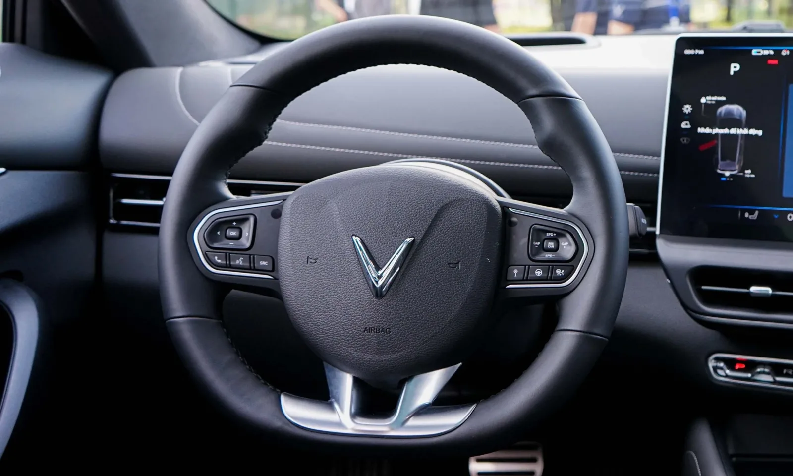 Giá xe VinFast VF 7 mới nhất 30/05/2026