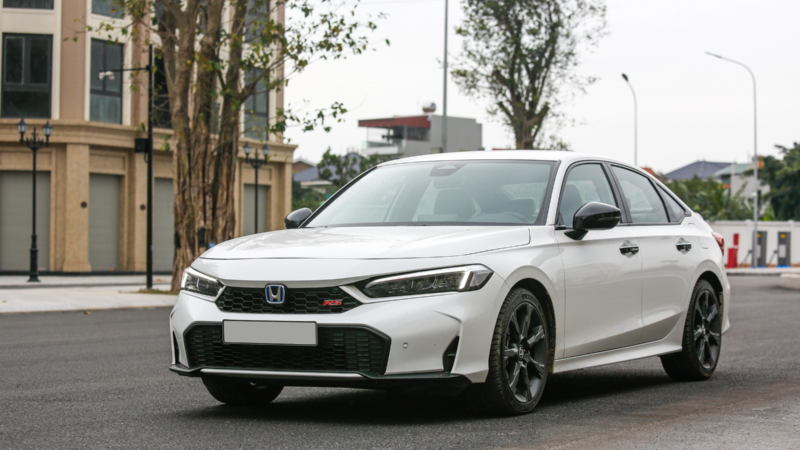 Giá xe Honda Civic 2026: Bảng giá niêm yết, giá lăn bánh và phiên bản mới nhất