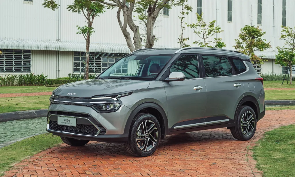 Giá xe Kia Carens mới nhất 06/06/2026