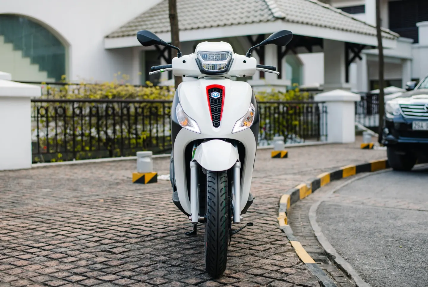 Giá xe Piaggio Medley
