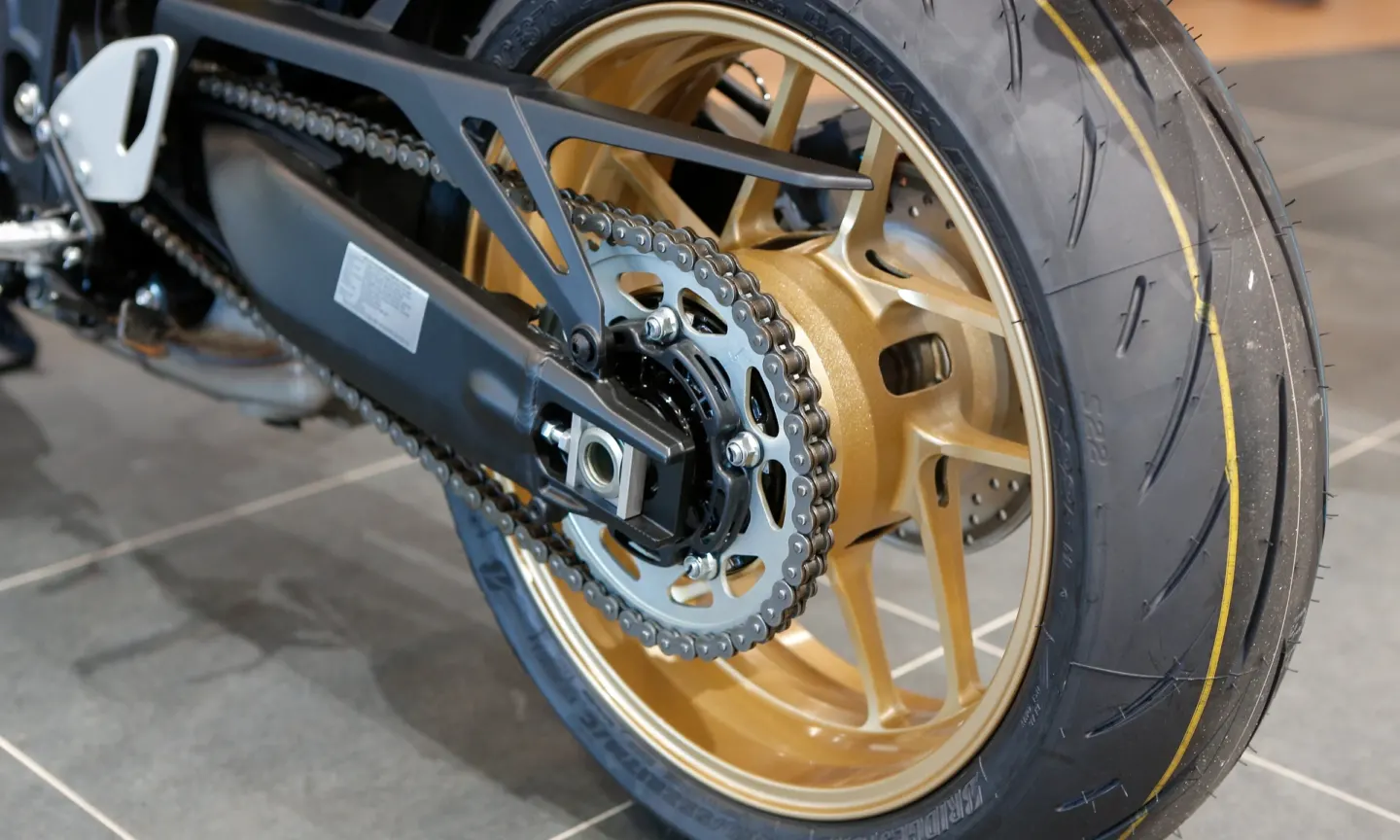 Giá xe Yamaha XSR900